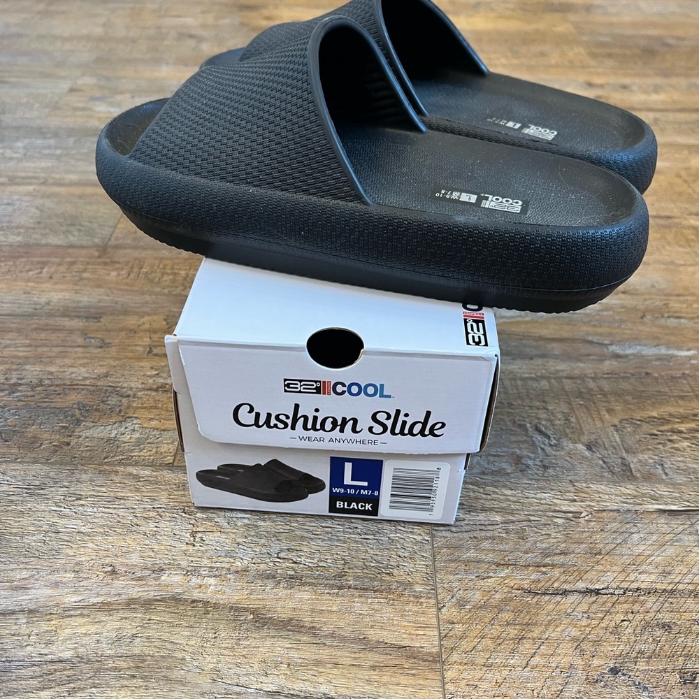 32 Degrees Black Women's Cushion Slide